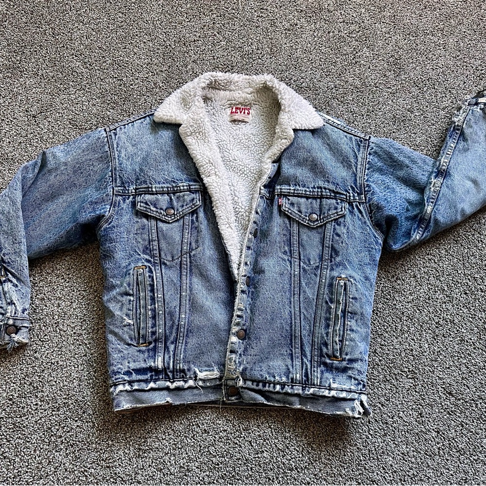Vintage Levi’s Sherpa-Lined Denim Jacket | Made in USA | Size Small